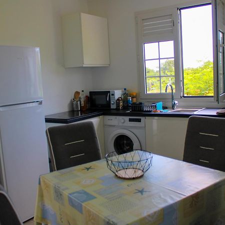 Bas De Villa F2 Neuf Avec Terrasse Et Piscine Ле Диамант Екстериор снимка